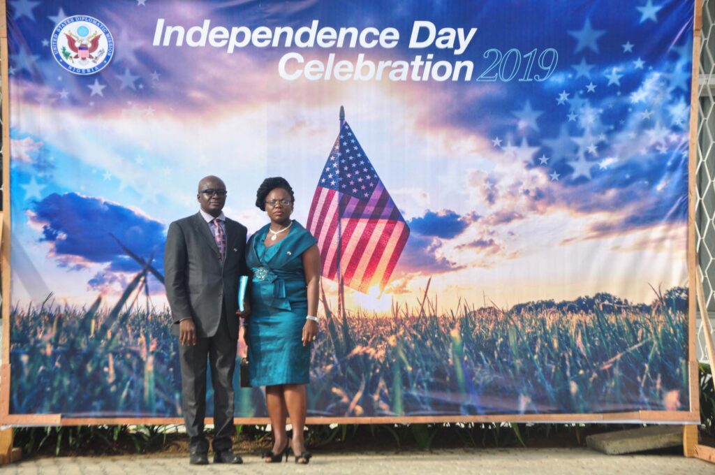 Xxxxhot Two Girl One Boy - USA 243rd Independence Anniversary,at the U.S .Consulate General ,Lagos. -  Acclaim Nigeria International Magazine (ANIM)
