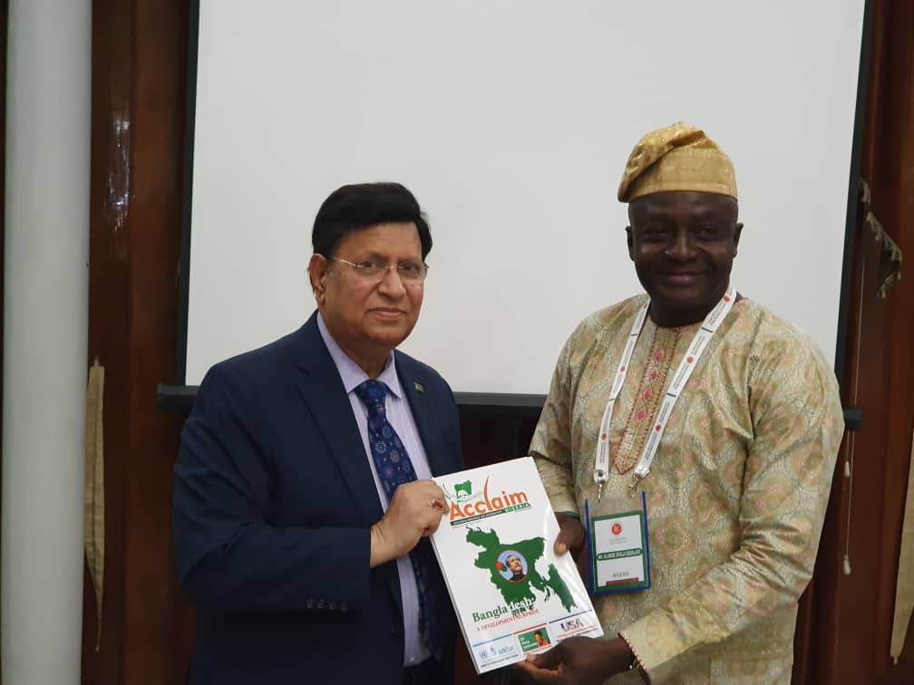 ANIM Editor-in-Chief. Mr. Olumide Ogunlade  Presenting Publication to Bangladesh Minister of Foreign Affairs, H.E.Dr. A.K Abdul Momen, MP in Dhaka.